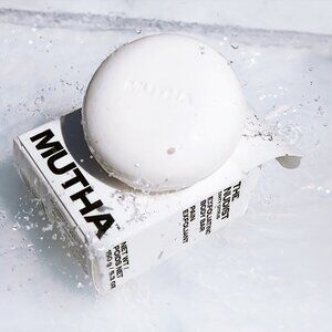 MUTHA The Nudist Exfoliating Body Bar - Dirty Citrus